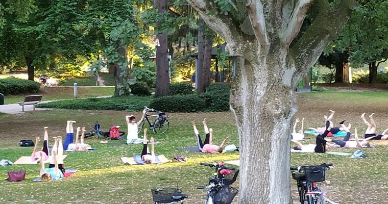 Yoga im Park